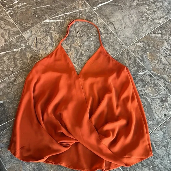 Rust colored halter top - Picture 3 of 4